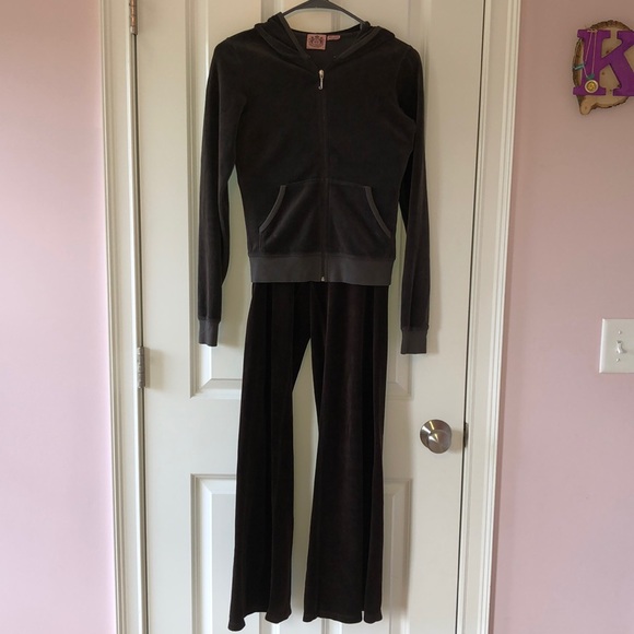 Juicy Couture Tops - Juicy Couture brown velour sweatsuit - S